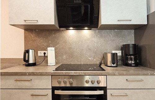 Ilversgehofen Apartment | Schöne Groß Ferienwohnung 79m² mit 2 Bad Ideal für Familie und Gruppe, 3.og