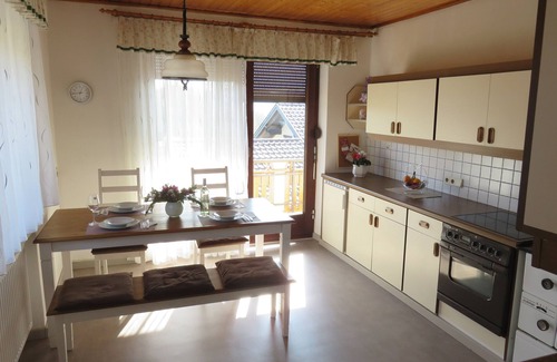 Hochosterwitz Apartment | Schöne Großräumige Ferienwohnung
