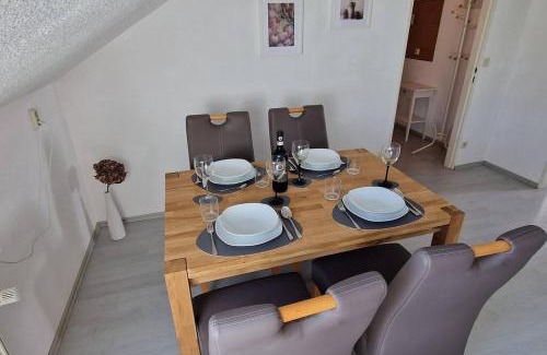 Konigstadten Apartment | Schöne, helle 3 Zimmer mit Klimaanlage