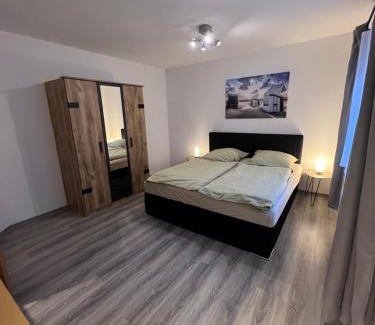 Alach Apartment | Schöne helle Ferienwohnung 64qm mit Kingsize Bett, Smart-TV, Wlan und sehr ruhige Lage