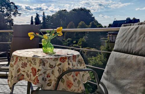 Frankenberg Apartment | Schöne, helle, ruhige Wohnung und Wellness Sauna