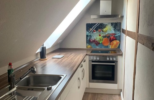 Hittfeld Apartment | Schöne, Kuschelige Dachgeschosswohnung Über den Dächern von Hittfeld