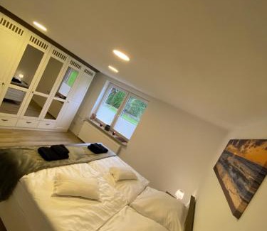 Boostedt Apartment | Schöne Wohnung mit Garten beim Outletcenter 5 km