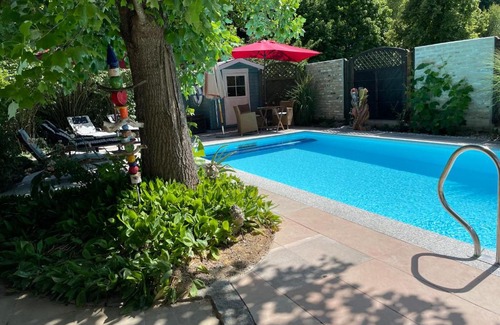 Sulz Apartment | Schöne Wohnung mit Pool und Sauna zum Wohlfühlen