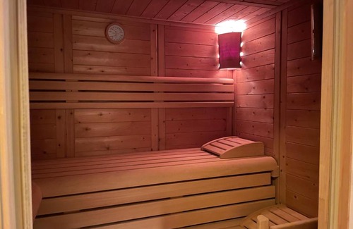 Sulz Apartment | Schöne Wohnung mit Pool und Sauna zum Wohlfühlen