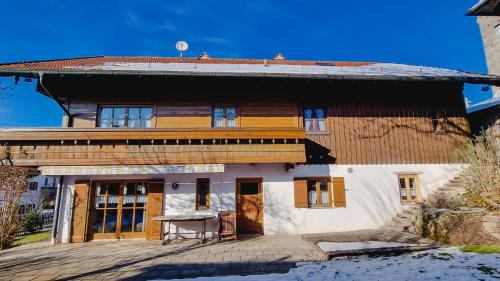 Linden Apartment | schönes Ferienhaus mit Sauna im Grünen