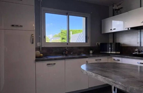 Erquy Villa | Schönes modernes Haus in Erquy, mit einem privaten Pool.