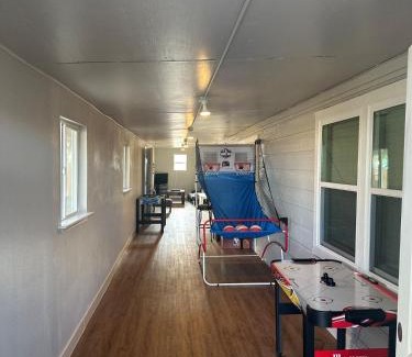 Converse House | Schertz Country Farmhouse on 1 acre with Gameroom