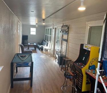 Converse House | Schertz Country Farmhouse on 1 acre with Gameroom