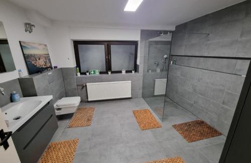 Holzheim Apartment | Schicke Gästewohnung Düsseldorf Neuss Köln