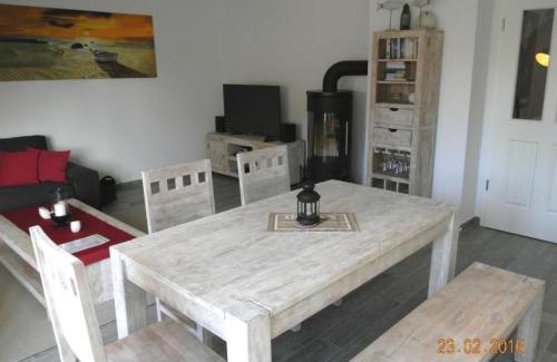 Zingst Apartment | Schifferhaus "Kapitänskabine" FW 5