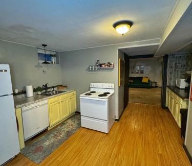 Germantown Apartment | Schillhaus Lvl 1