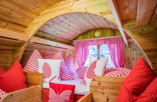 Innertkirchen House | Schlafen im Fass - Schlaffass - Abenteuer - Romantik - Haslifass