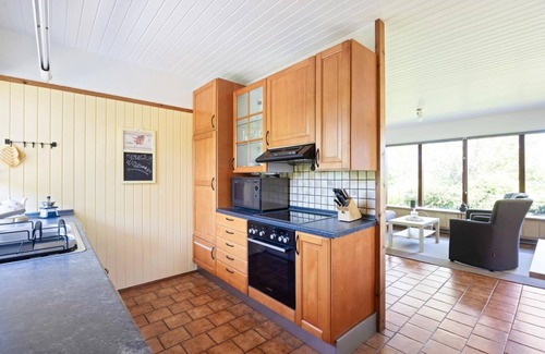 Ulsnis House | "Schleiparadies" vacation home in Ulsnis with conservatory, fireplace and far-reaching views over orchards - ideal for a quiet break in the middle of nature