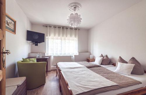 Feste Zons Hotel | Schloß Destille