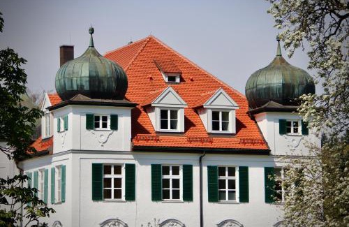 Fischach House | Schloss Elmischwang