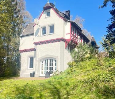 Uebach-Palenberg Villa | Schloss Rimburg - Jagdschlösschen am Schlossweiher 7