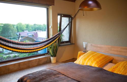 Konitz Apartment | Schlossberg Apartments & Garten in der Natur & unweit vom "Thüringer Meer"