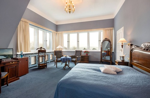 Ralswiek Hotel | Schlosshotel Ralswiek
