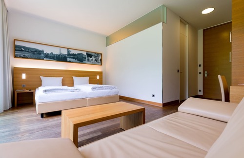 Arnstorf Hotel | Schlossparkhotel Mariakirchen
