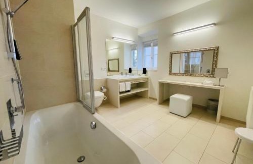 Arnstorf Hotel | Schlossparkhotel Mariakirchen