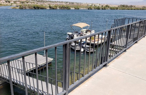 Holiday Shores House | Schneider's Riverfront Retreat