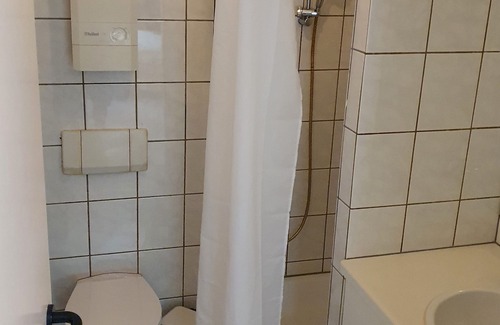 Feyen Condo | Schnucklige Kleine Ferienwohnung Ruhig und Verträumt im Wald Gelegen