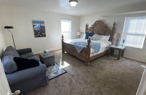 East Central House | Scholar's Loft - Near University of Utah!