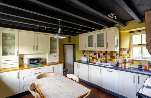 Leek Cottage | School House; cosy cottage, hot tub, Peak District