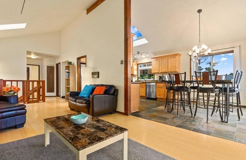 Gleneden Beach House | School House Creek Retreat