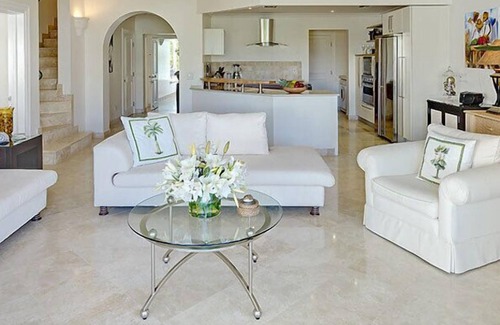 Schooner Bay Apartment | Schooner Bay 306 - Penthouse | Beach Front - Located in Tropical St. Peter with House Cleaning Included