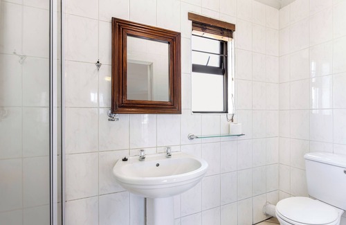 Pretoria House | Schoongezich Guesthouse