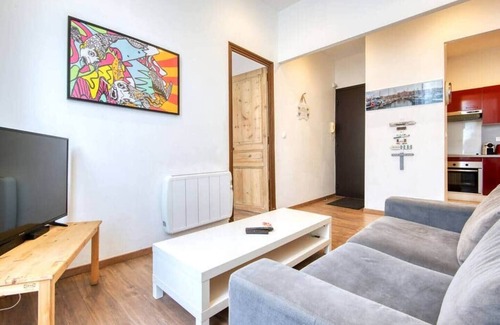 La Joliette Apartment | SCHUMAN 2 - The happiness of Joliette