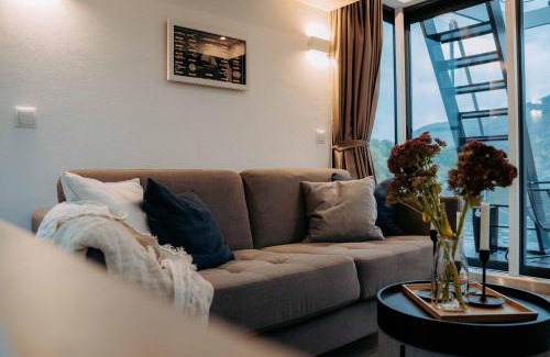 Merzig Boat Rental | Schwimmende Ferienwohnung auf der Saar
