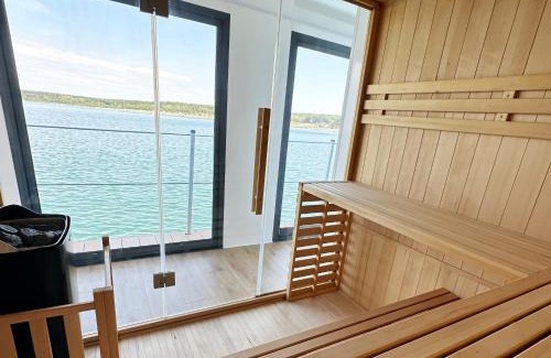 Geierswalde Villa | schwimmendes Ferienhaus Silent