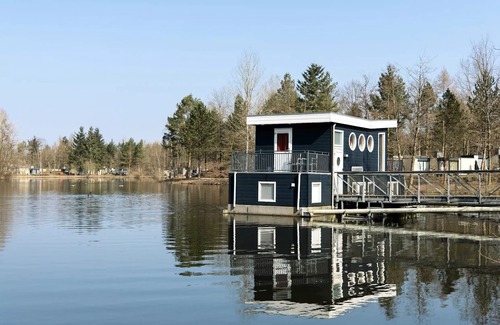 Bispingen House | Schwimmendes Haus für 4 Personen