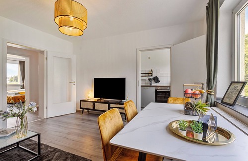 Ostviertel Apartment | Science meets heroes @CordisSky