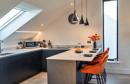 The Lizard Ski Chalet | Scilla