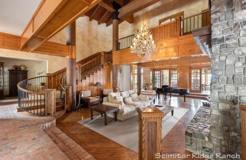 Anacortes House | Scimitar Ridge Ranch - Luxury Lodge - Sleeps 35 with Indoor Pool Villa