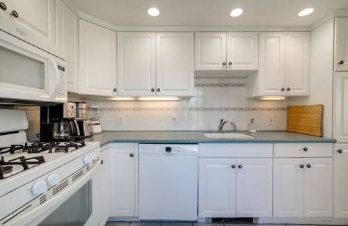 Minot Condo | Scituate Vacation Rental - Walk to the Beach!