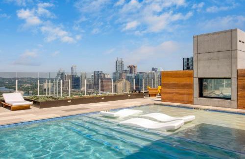 Rainey Street Historic District House | Scoot by AvantStay Brand New Condo in Austin w Amazing Amenities