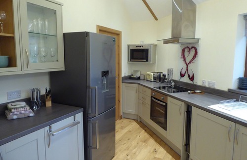 Blairgowrie Cabin | Scots Pine Treehouse @ Dalnoid - secluded, sleeps 2, hot-tub, mountain views