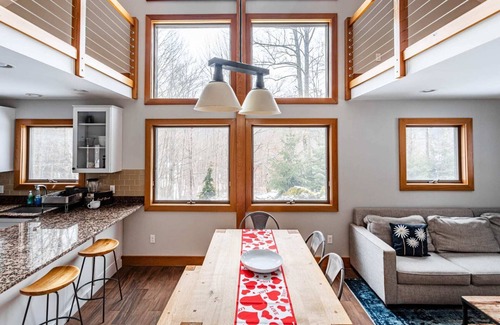 Neversink Cabin | Scott Brook Cabin - Romance in The Catskills