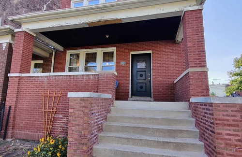 Woodlawn House | Scott House of Woodlawn - Incredible 3-bedroom house in Chicago; AC and extras