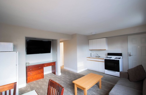 City Centre Hotel | Scott's Inn and Suites