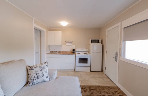 City Centre Hotel | Scott's Inn and Suites
