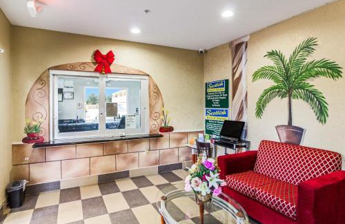 Baytown Hotel | Scottish Inn and Suites Baytown