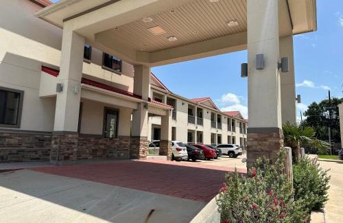 Barker Hotel | Scottish Inn and Suites