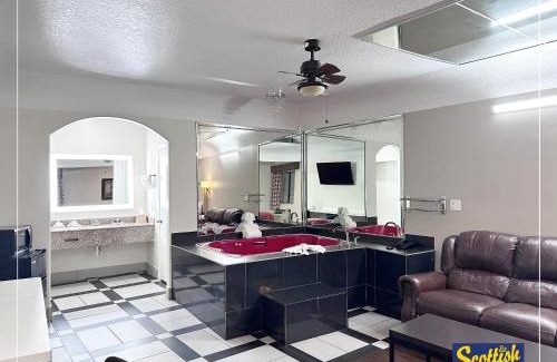 Clodine Hotel | Scottish Inn & Suites Sam Houston Parkway