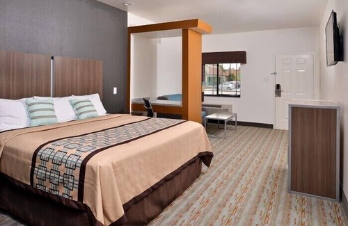 Conroe Hotel | Scottish Inn & Suites